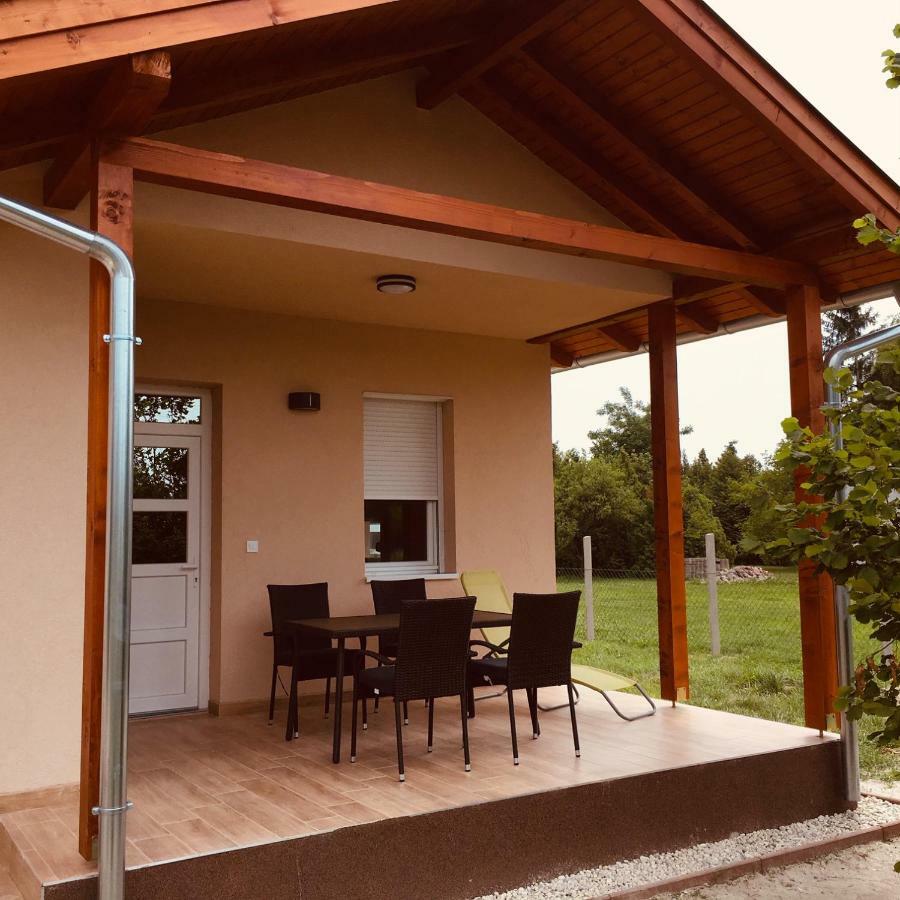 Konrad Apartman Villa Balatonmariafurdo Luaran gambar