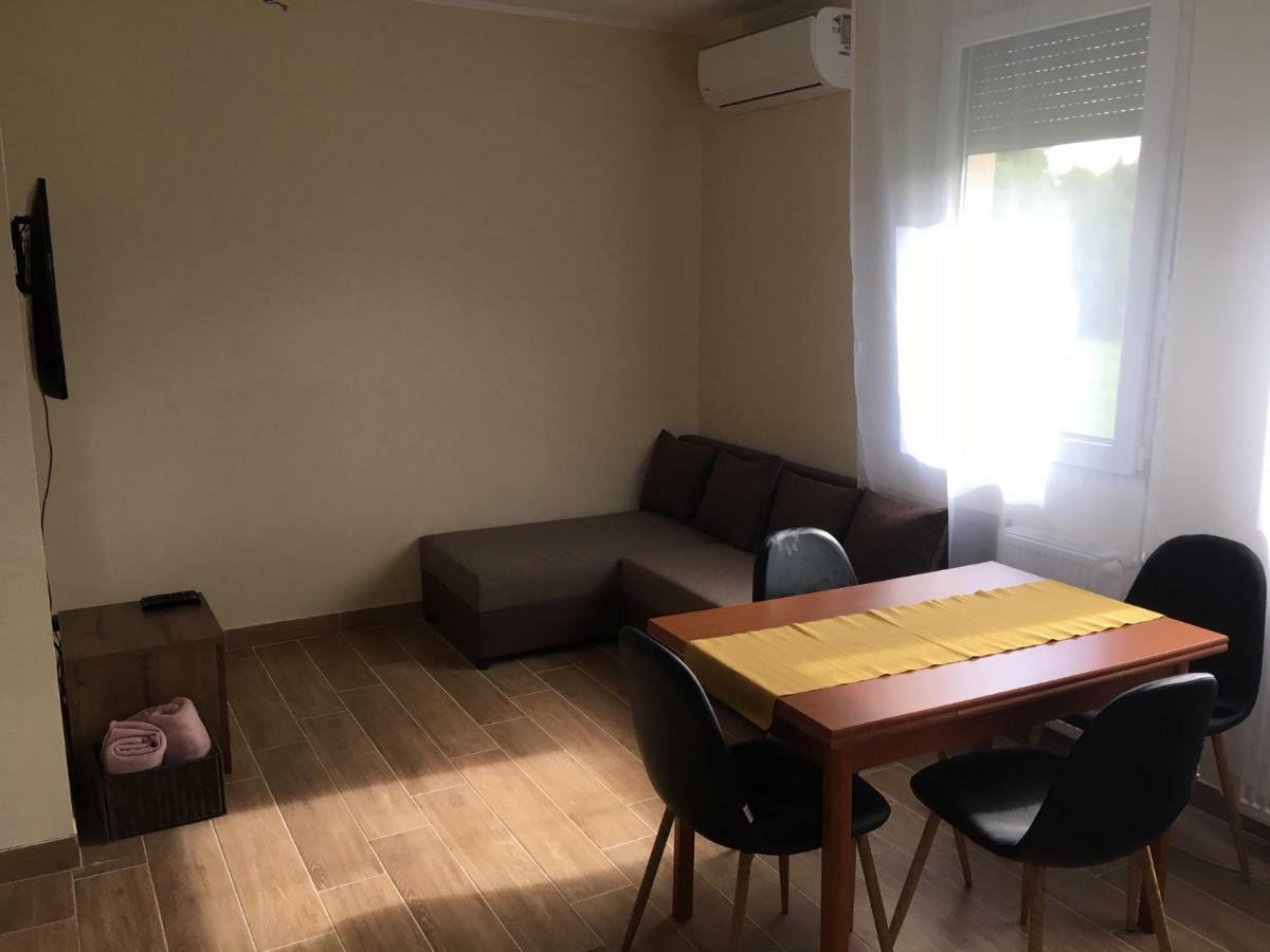 Konrad Apartman Villa Balatonmariafurdo Luaran gambar