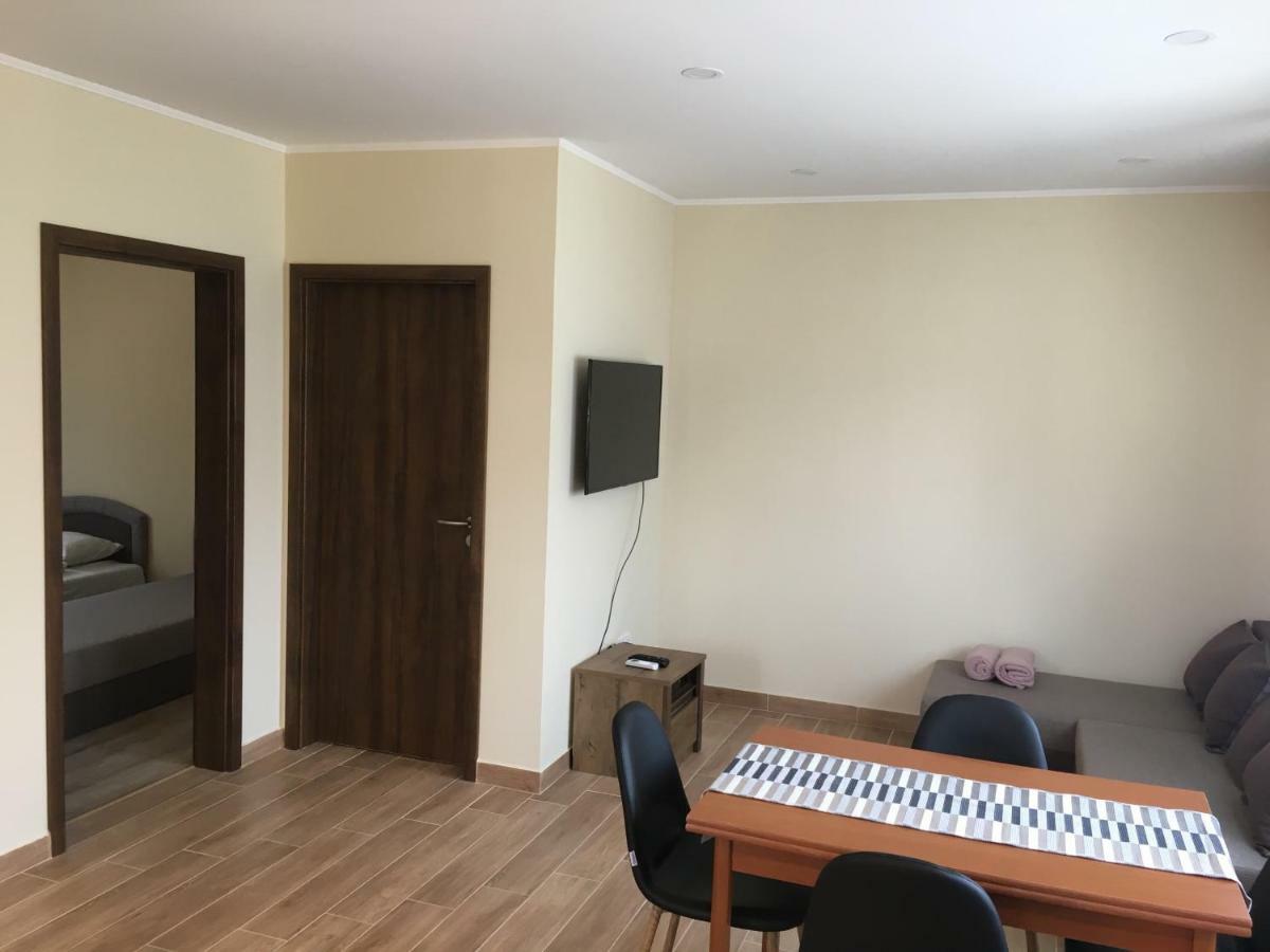 Konrad Apartman Villa Balatonmariafurdo Luaran gambar